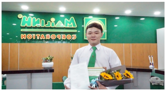 Thám tử Uy Long hỗ trợ tài xế taxi Mai Linh tìm lại đồng hồ trị giá 700tr trả lại khách