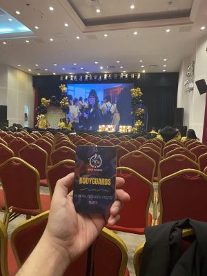 Vệ sĩ Uy Long bảo vệ tiệc sinh nhật cho ca sĩ JACK 97